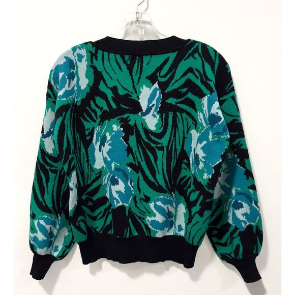dee elly - Women's Vibrant, Floral, Cropped Crewneck Sweater (XS) - Picture 2 of 4